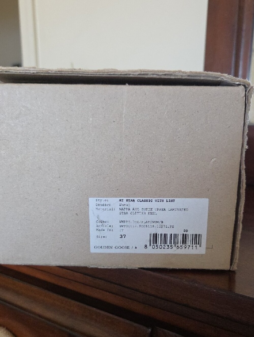 Sneaker Box - Picture 4 of 6